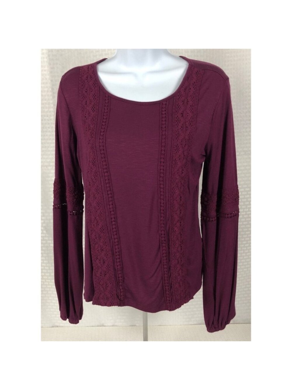 Takara Top Size M Purple Long Sleeves Crochet Lace Down Front Round Neck